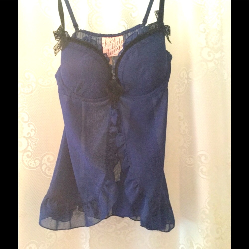 Victoria's Secret baby doll 34B. New